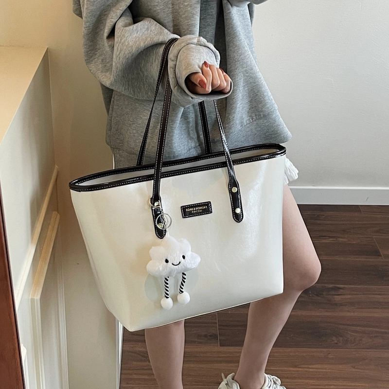 Miss Angel PU Tote