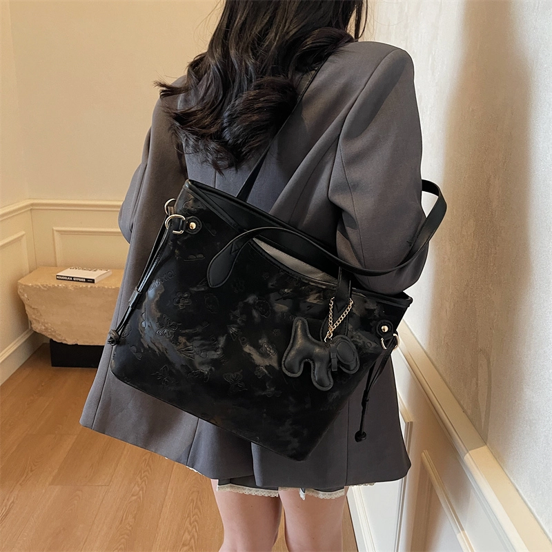 Miss Angel PU Tote