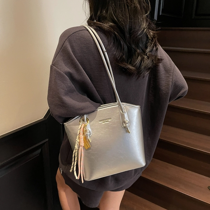 Miss Angel PU Tote