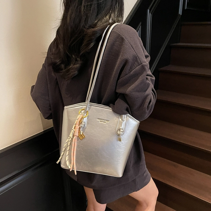 Miss Angel PU Tote