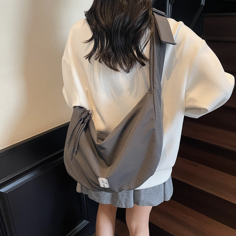 Miss Angel ins