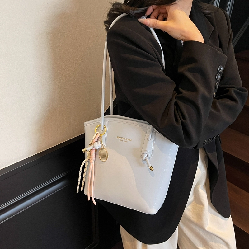 Miss Angel PU Tote