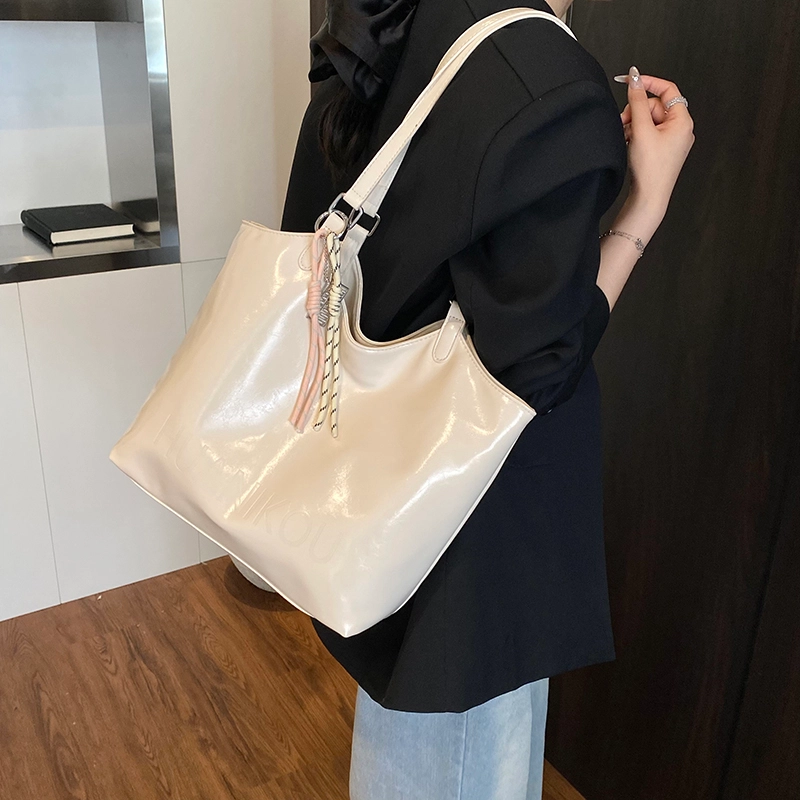 Miss Angel PU Tote