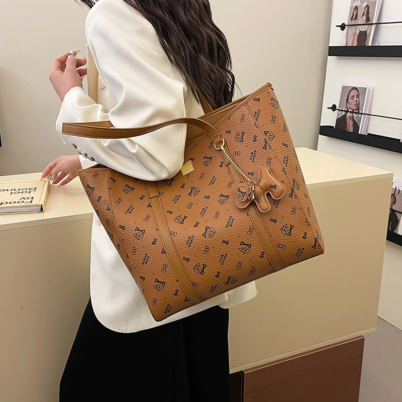 Miss Angel PU Tote