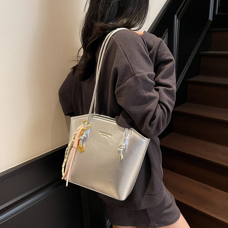 Miss Angel PU Tote