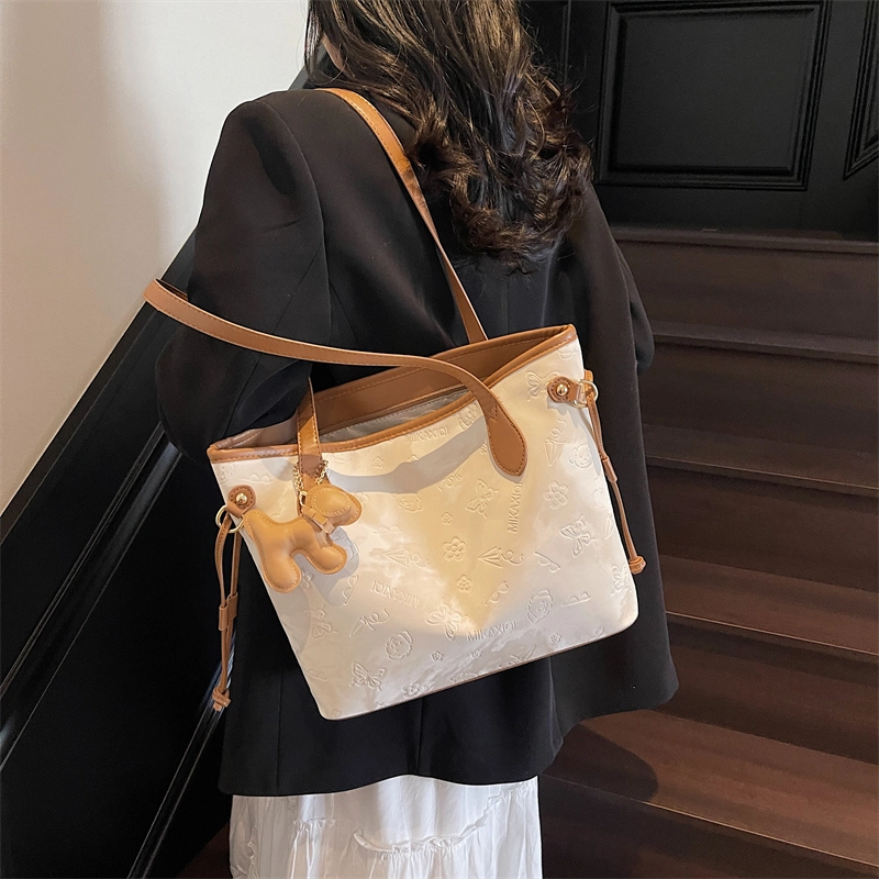 Miss Angel PU Tote