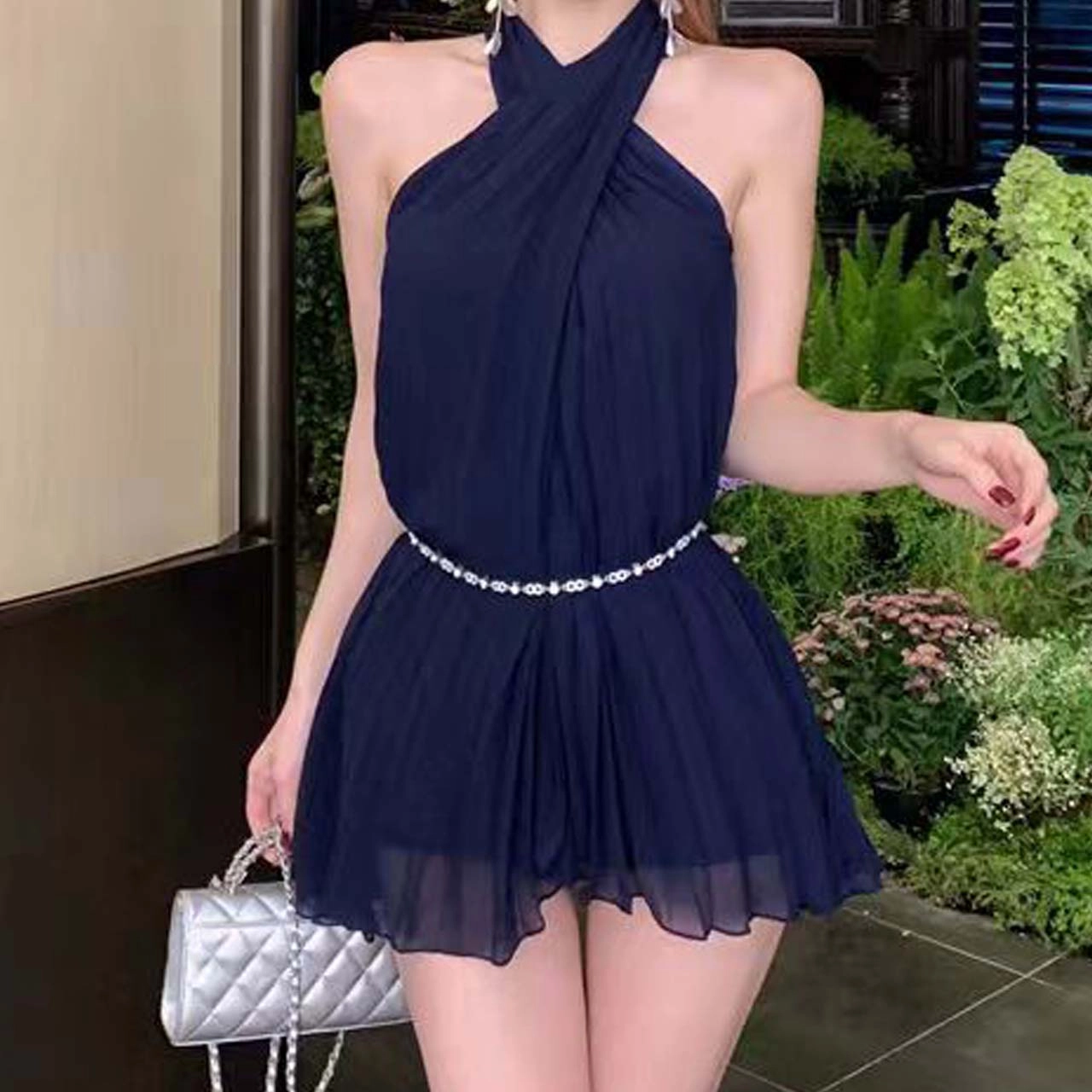 玉儿恋 御姐风挂脖收腰气质简约无袖连衣裙 女款