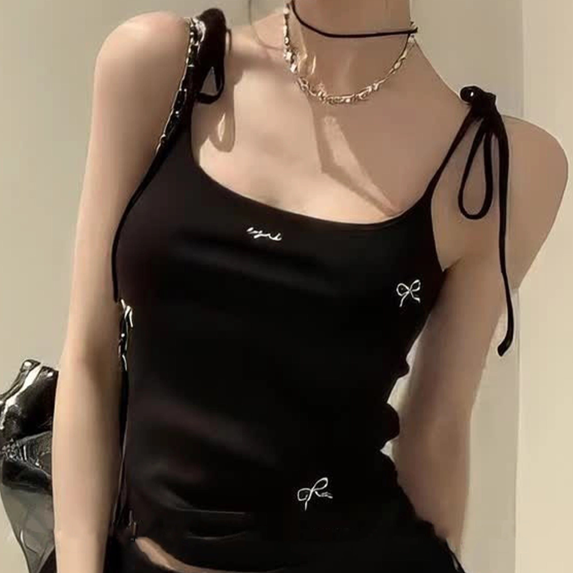 秀黛 美式 纯欲风性感蝴蝶结辣妹炸街纯色百搭内搭打底日常通勤轻盈透气舒适质感高级感短款吊带简约修身无袖小众设计感背心 女款