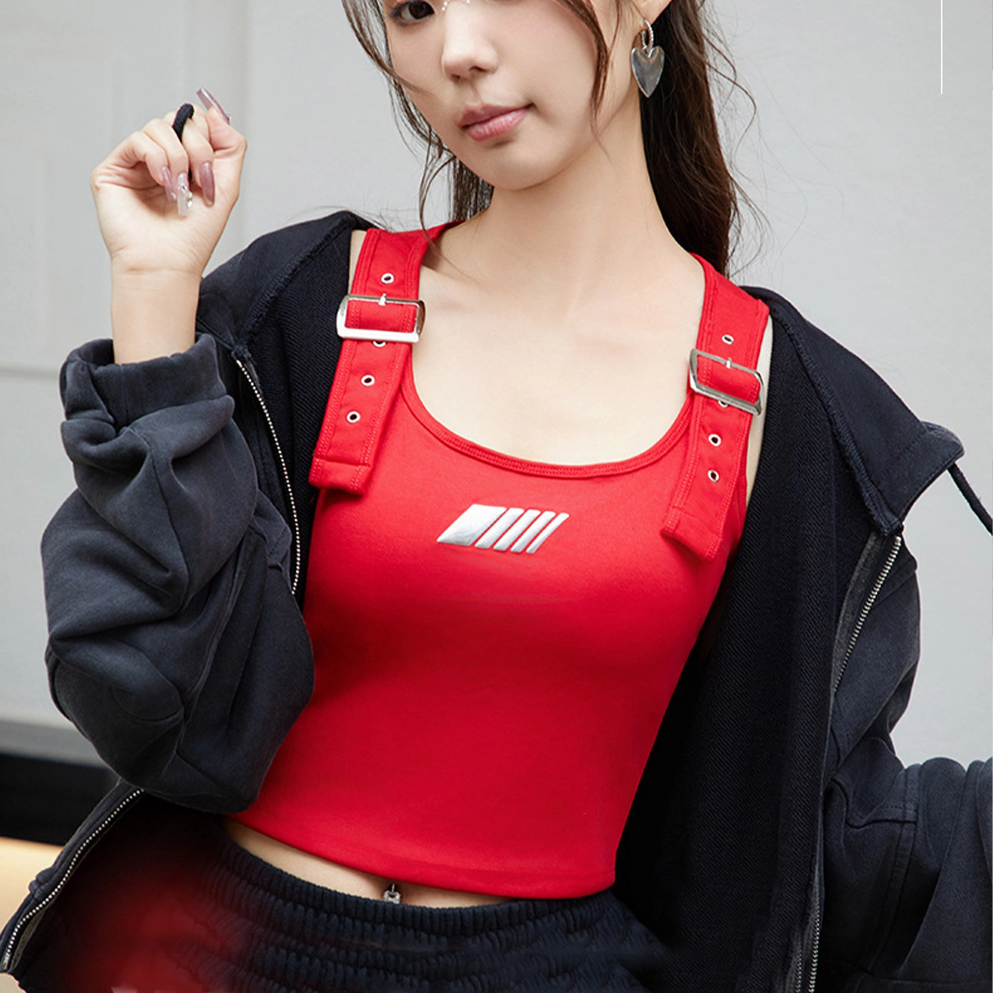 秀黛 美式工装 纯欲风性感带胸垫立体设计感抹胸吊带轻盈透气舒适亲肤质感小众高级感百搭内搭修身显瘦无袖上衣纯色多色可选背心 女款