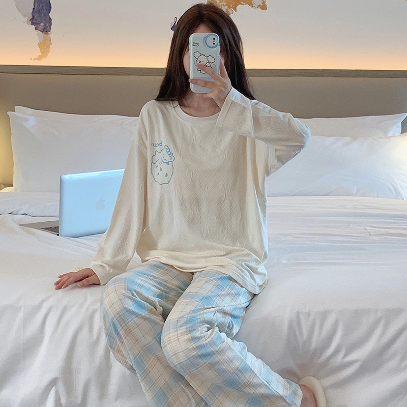 俞兆林 高级感圆领长袖长裤可爱卡通休闲带胸垫家居服可外穿睡衣套装 女款 杏色