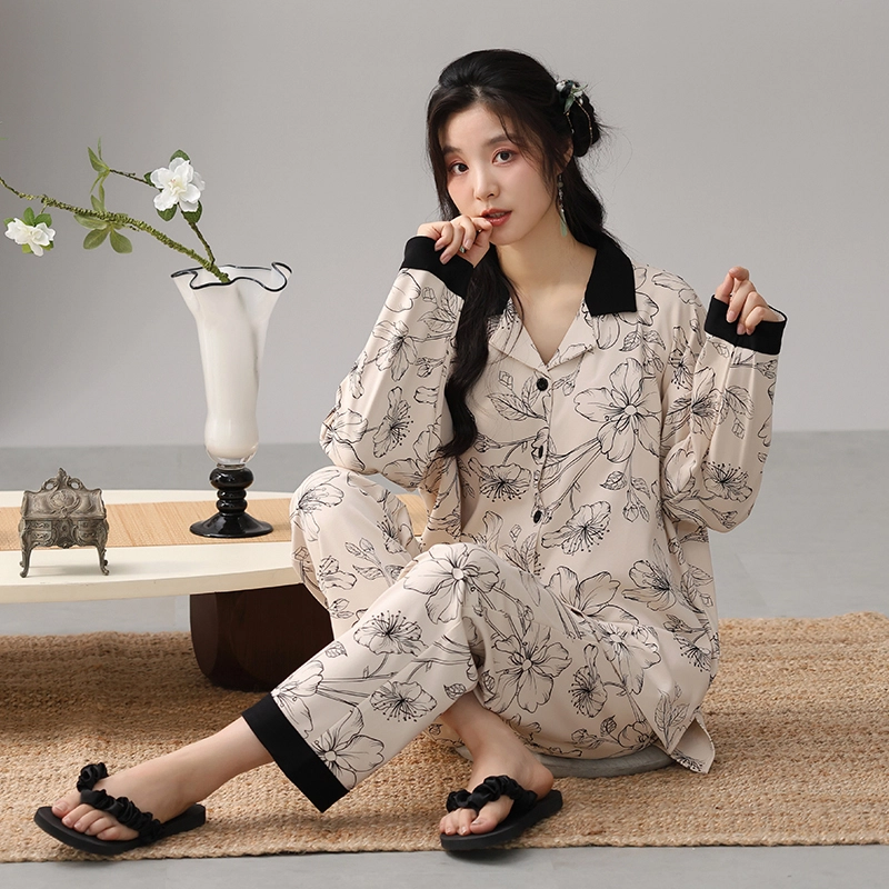 俞兆林 简约带胸垫碎花印花亲肤舒适长袖休闲可外穿长裤睡衣套装 女款 杏色