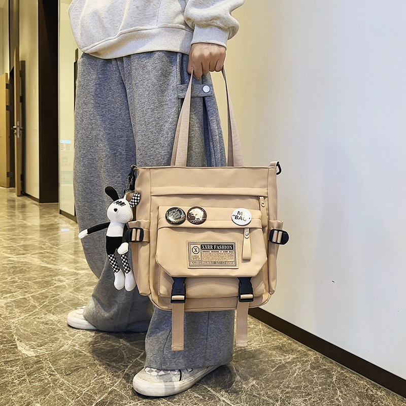 SUN ERATHU Tote