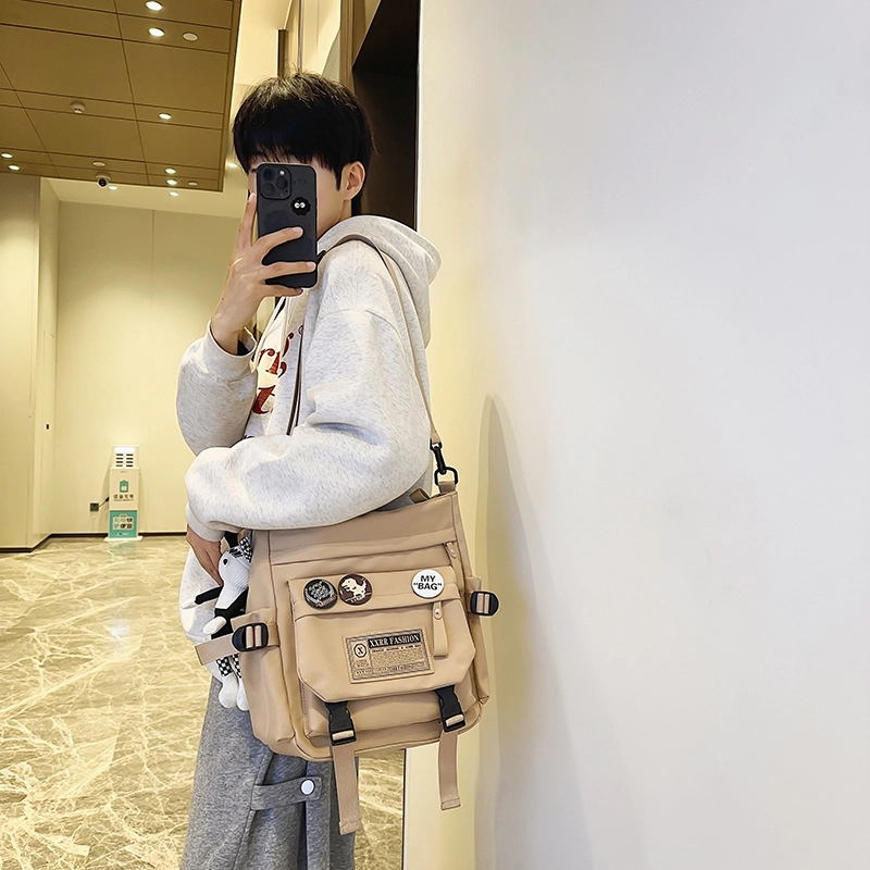 SUN ERATHU Tote