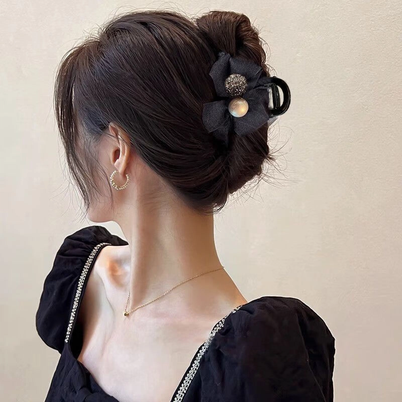 丹琴 高级感珍珠蝴蝶结抓夹鲨鱼夹子后脑勺小号头发发卡 发夹 女款