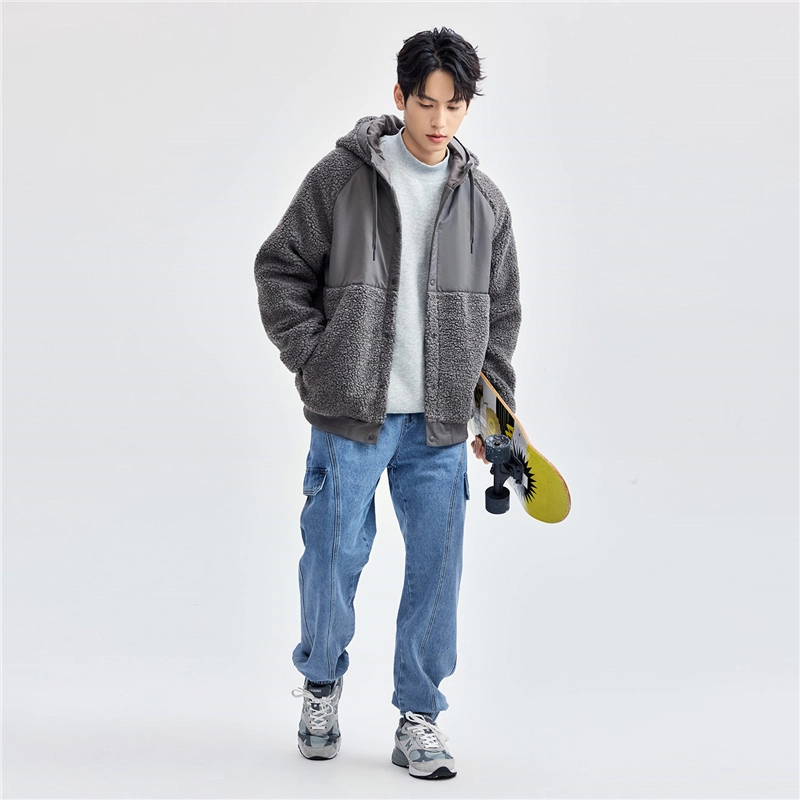 佐丹奴 仿羊羔绒保暖针梭织连帽插肩休闲夹克外套 男款