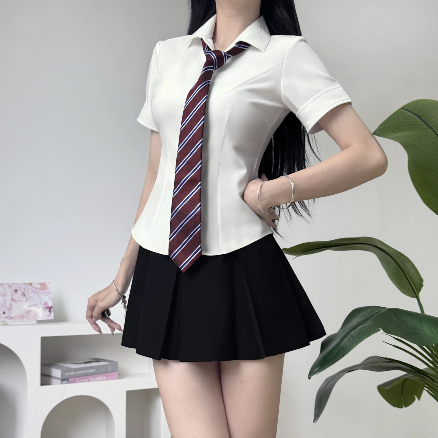 木村叔 纯色修身单排多扣薄款短袖衬衫 女款