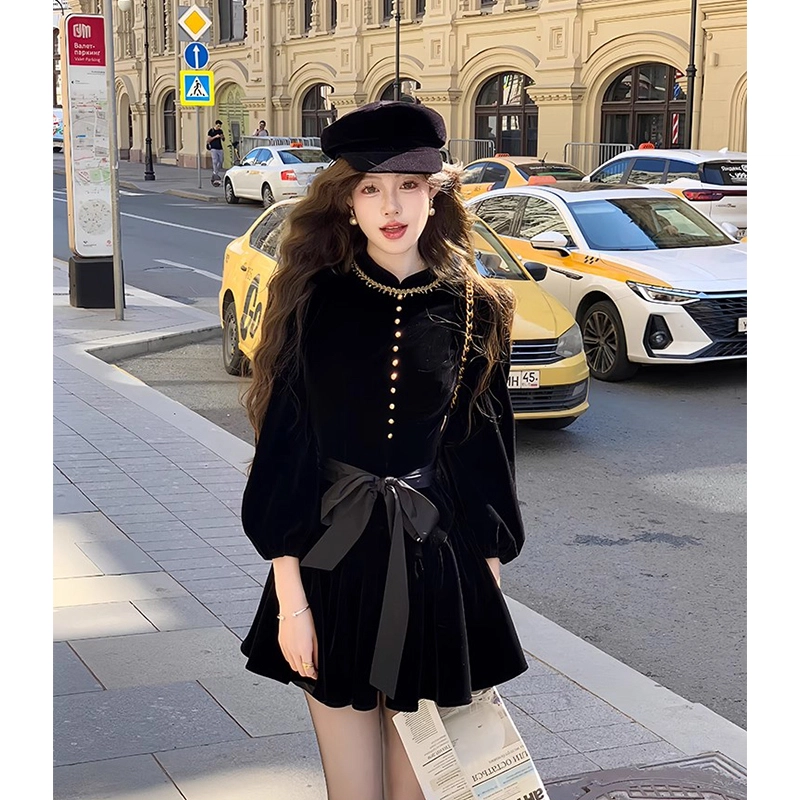 梨九九 设计感时尚赫本风秋季长袖连衣裙 女款