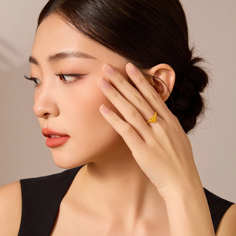 老凤祥 浪漫玫瑰指环 足金 按克计价 黄金戒指 女款