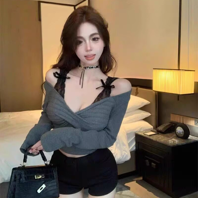 玉儿恋 绝美设计感假两件长袖内搭时尚针织衫 女款 经典黑色