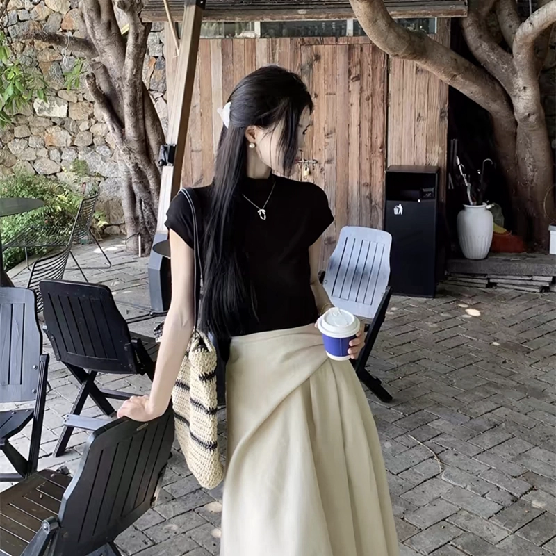 依钗 多风格融合的短袖上衣与半身裙夏季时尚穿搭裙装套装 女款