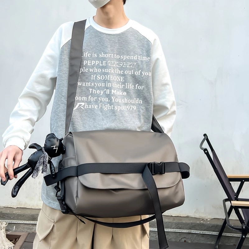 單倉 日韩系工装风休闲简约潮流斜挎包初高中学生大容量通勤百搭腋下手提包 皮膜 单肩包 常规 男女同款情侣款 香槟色/蓝色/黑色