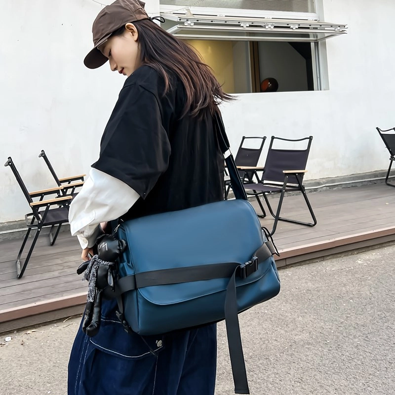 單倉 日韩系工装风休闲简约潮流斜挎包初高中学生大容量通勤百搭腋下手提包 皮膜 单肩包 常规 男女同款情侣款 香槟色/蓝色/黑色