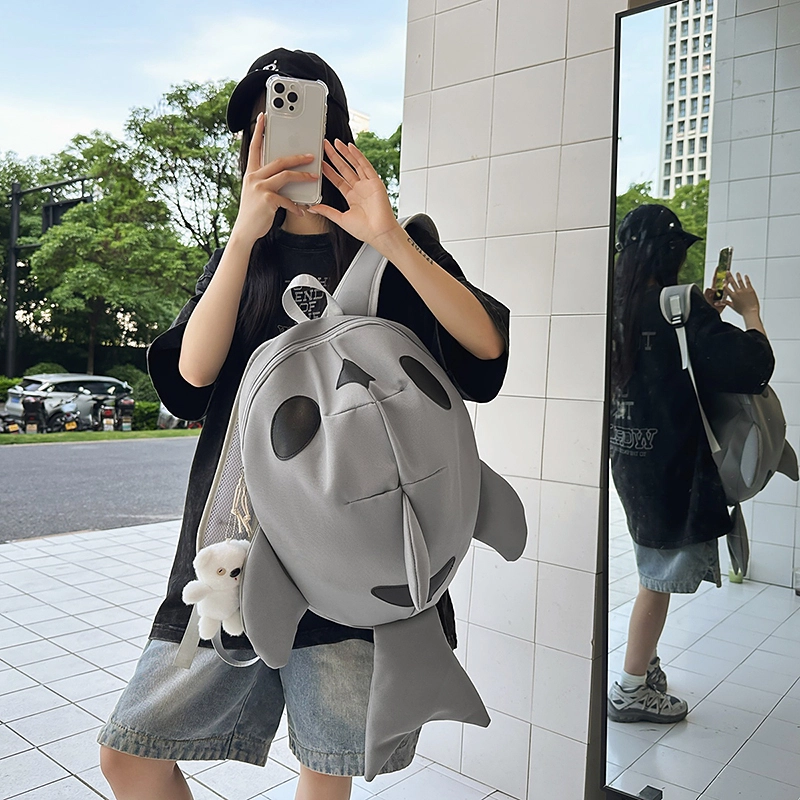 單倉 丑萌搞怪可爱鲨鱼时尚设计轻便耐磨背包学院风大容量通勤百搭书包 尼龙 双肩包 常规 男女同款情侣款 灰色/黑色