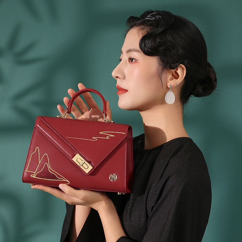 古伊西 云山绵延新中式折纸包 中国风刺绣工艺 牛皮 红色新娘结婚包婚礼妈妈斜挎包 小号 女款 开门红