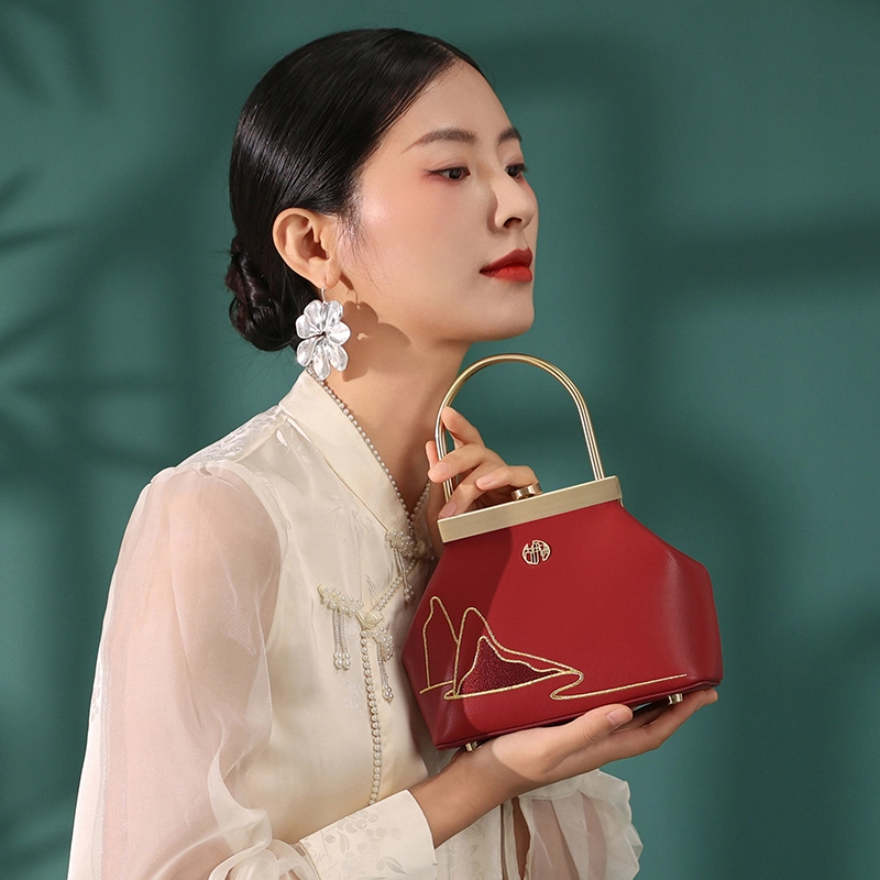 古伊西 云山绵延新中式公主包 中国风刺绣工艺 牛皮 婚礼喜宴新娘结婚手提包旗袍口金包 小号 女款 开门红