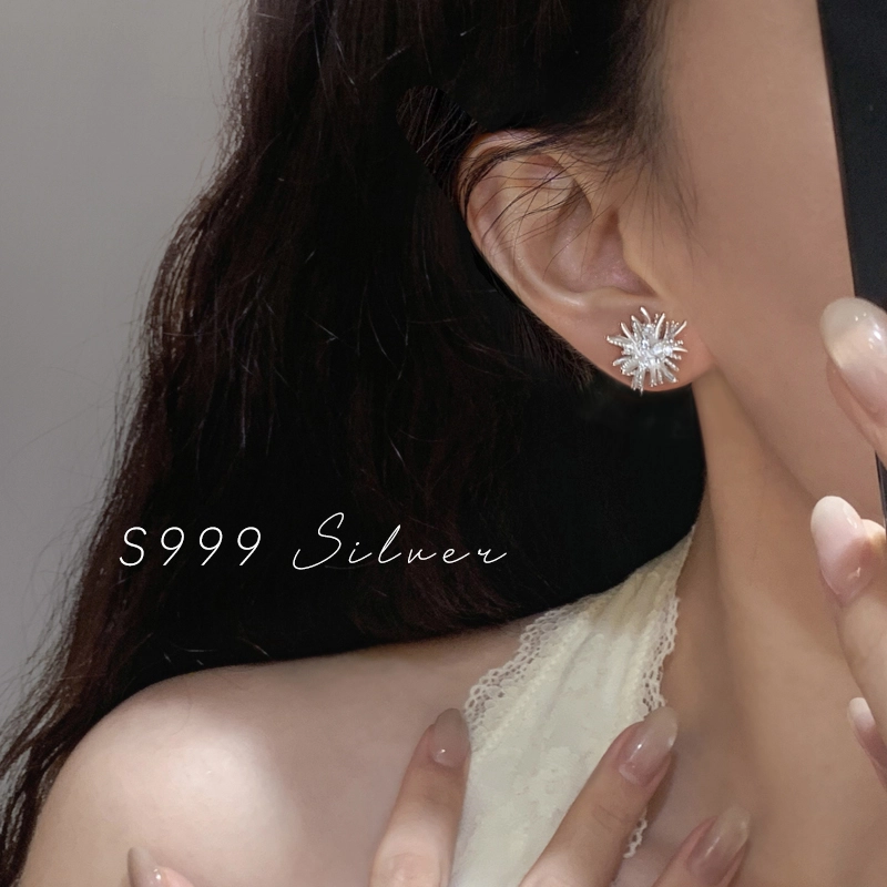 999