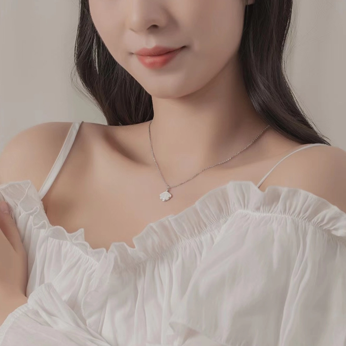 老福黄金 一贝子系列 钟爱久久浪漫告白蜜恋感 闪耀精致轻奢小众高级感  甜美优雅气质 银色黄色 项链 女款 礼盒装 好运