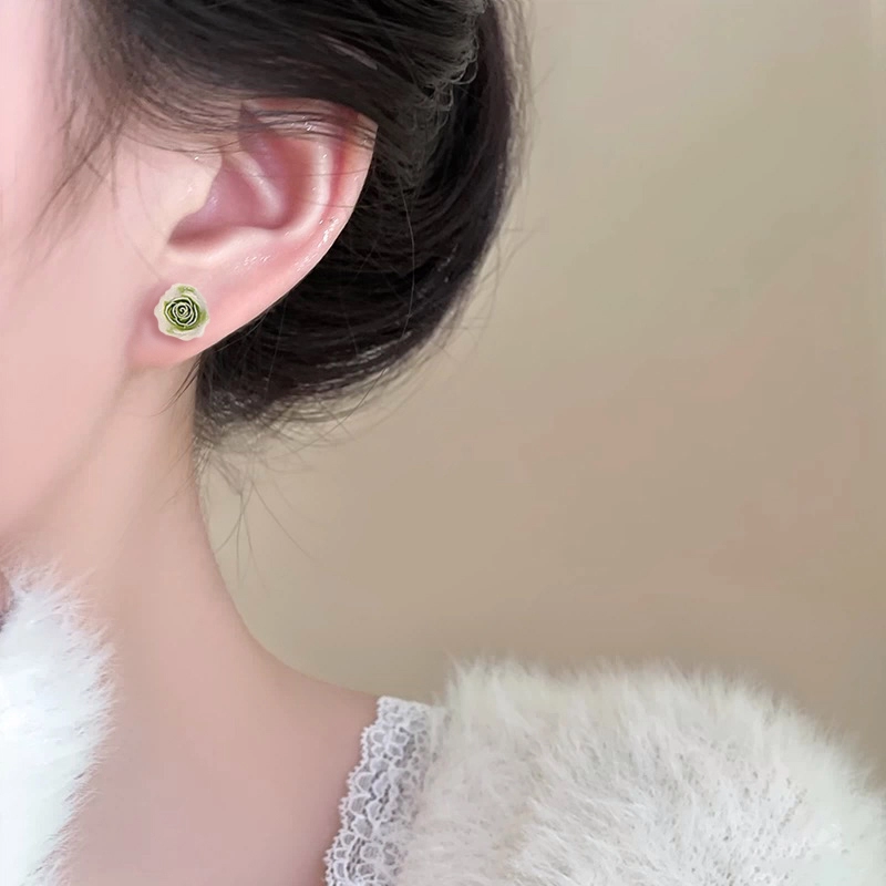零界 甜美清新彩色花朵 小巧精致 不重样 防过敏养耳洞 塑料 耳钉 男女同款情侣款