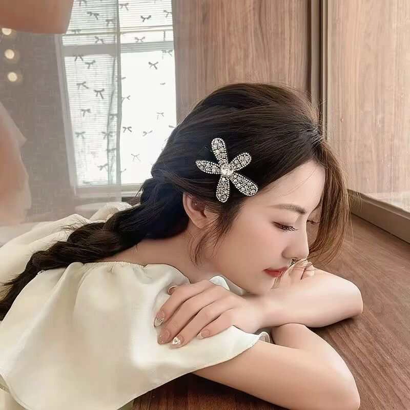 零界 六公分水钻满钻花朵鸭嘴韩版轻奢百搭时尚刘海#好运 塑料 树脂 发夹 女款