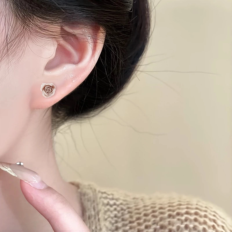 【耳边花海】 零界 甜美清新彩色花朵 小巧精致 不重样 防过敏 塑料 耳钉 男女同款情侣款