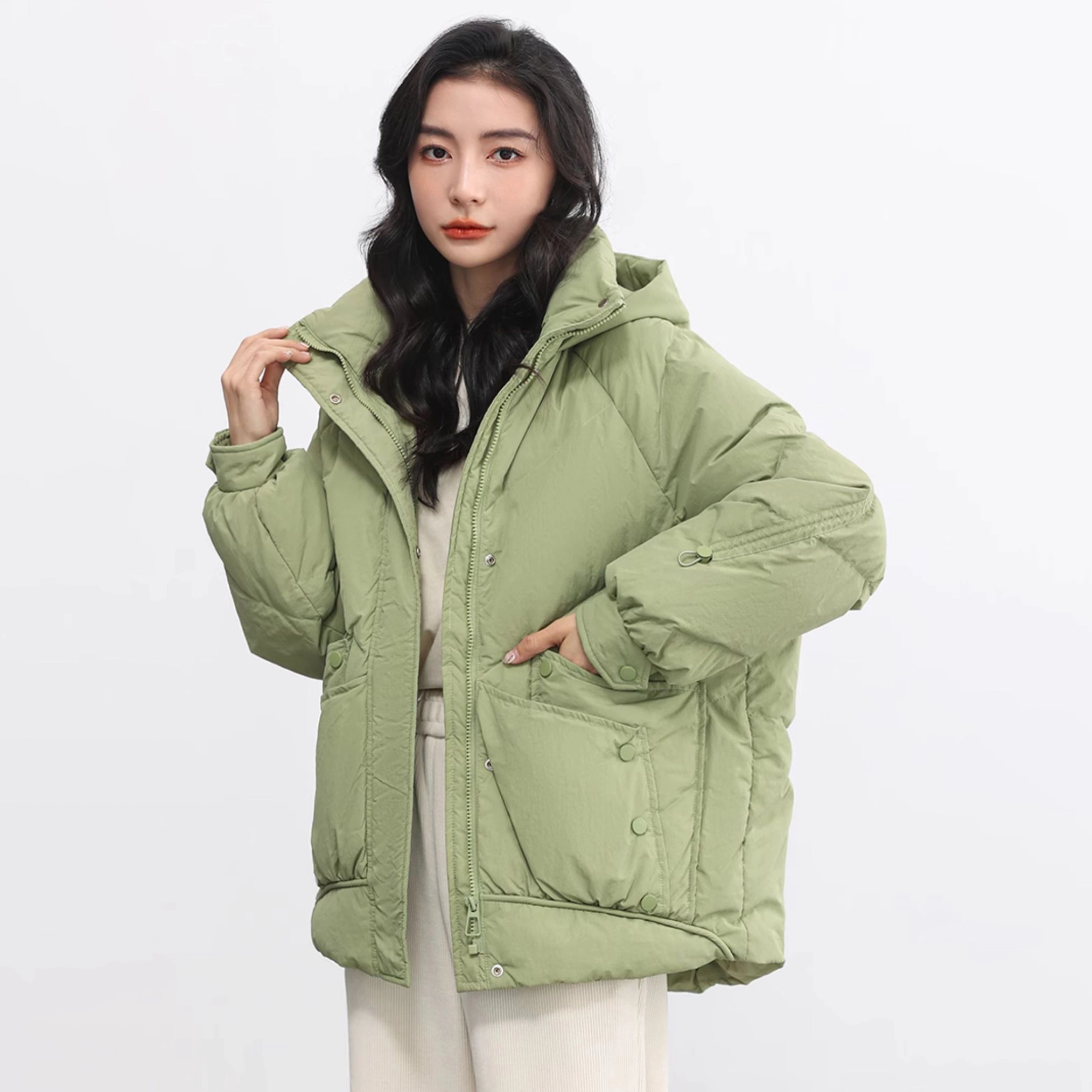 鸭鸭 纯色连帽短款加厚保暖休闲通勤韩系时尚百搭羽绒服 女款