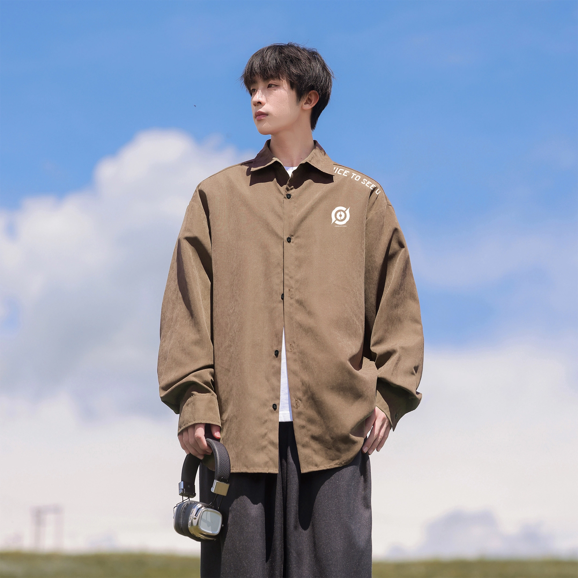 王者荣耀 标语款 美式复古创意字母印花潮流时尚宽松舒适翻领休闲简约学院风单排扣通勤穿搭长袖衬衫 男女同款