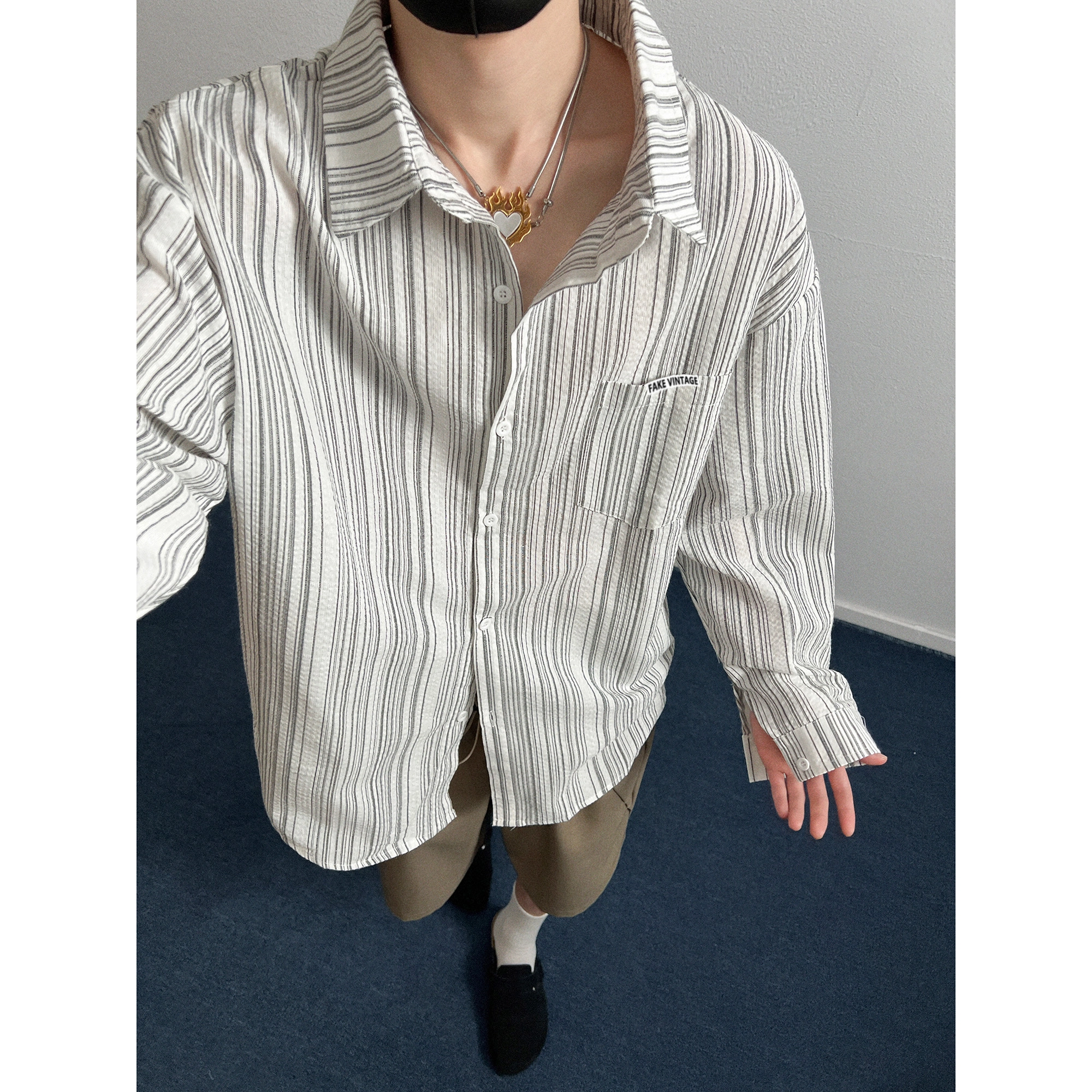 FAKE VINTAGE