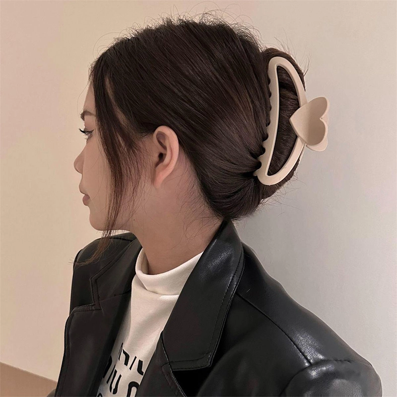 简应舒 百搭爱心缕空 亚克力 发夹 男女同款情侣款