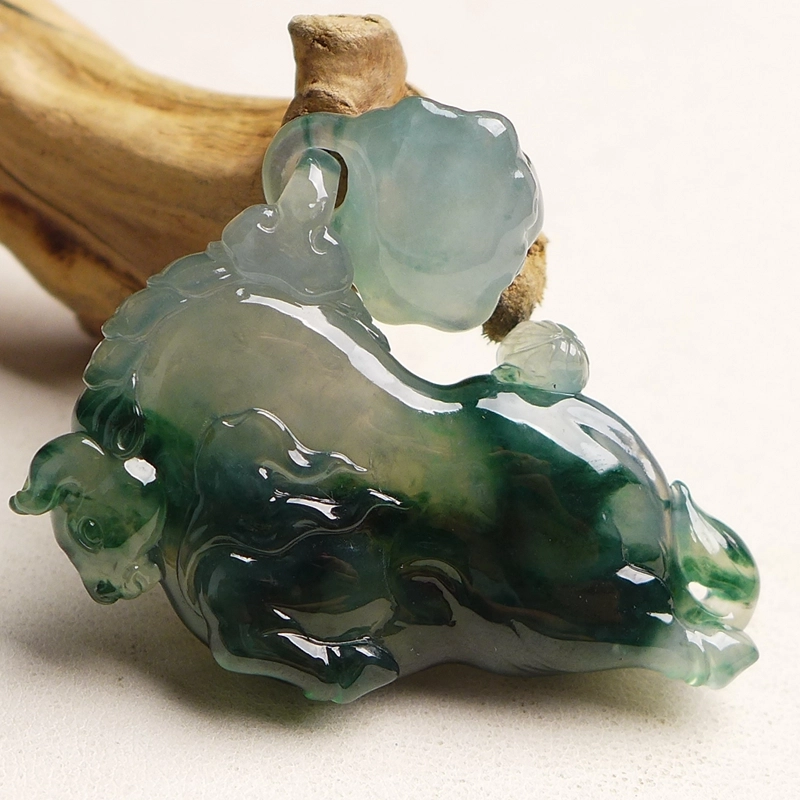 芳翠缘 大师工艺 冰飘花牛如意狮子 糯种 翡翠吊坠 男女同款情侣款