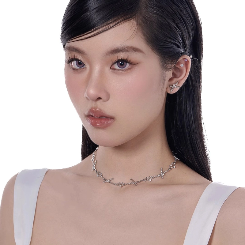 s1esta y2kchoker