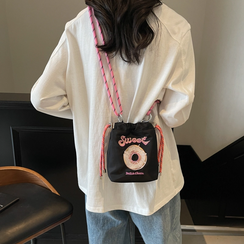 垣途者 韩系小众可爱百搭甜甜圈撞色 布 水桶包斜挎单肩包 女款 多色
