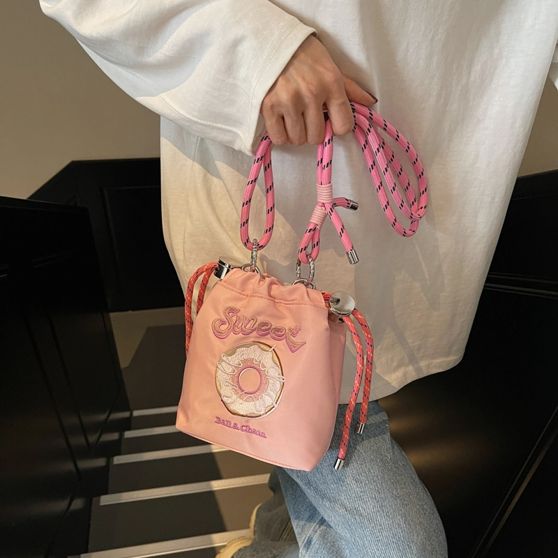 垣途者 韩系小众可爱百搭甜甜圈撞色 布 水桶包斜挎单肩包 女款 多色