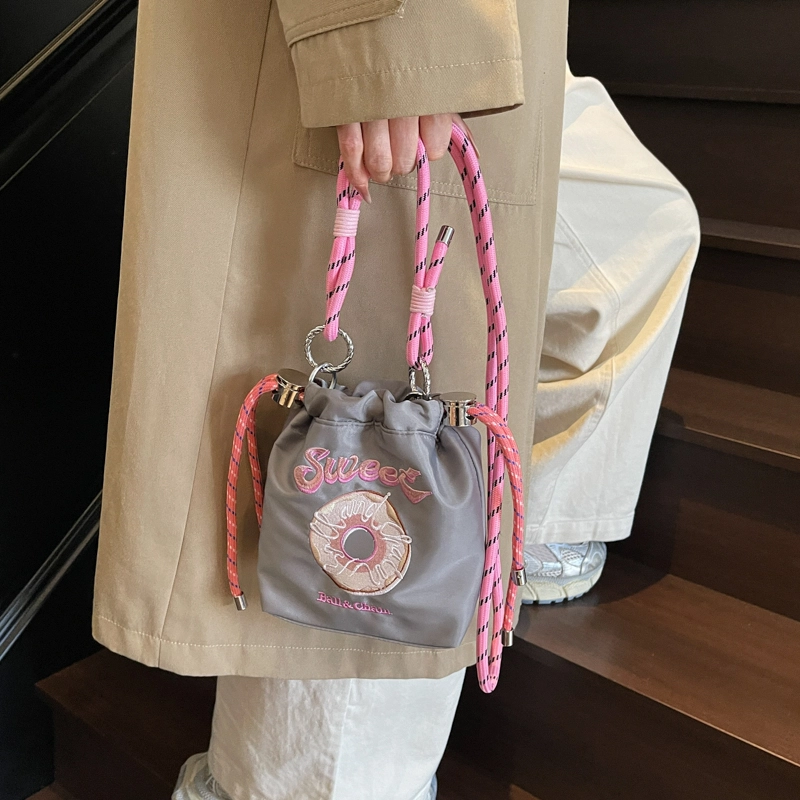垣途者 韩系小众可爱百搭甜甜圈撞色 布 水桶包斜挎单肩包 女款 多色