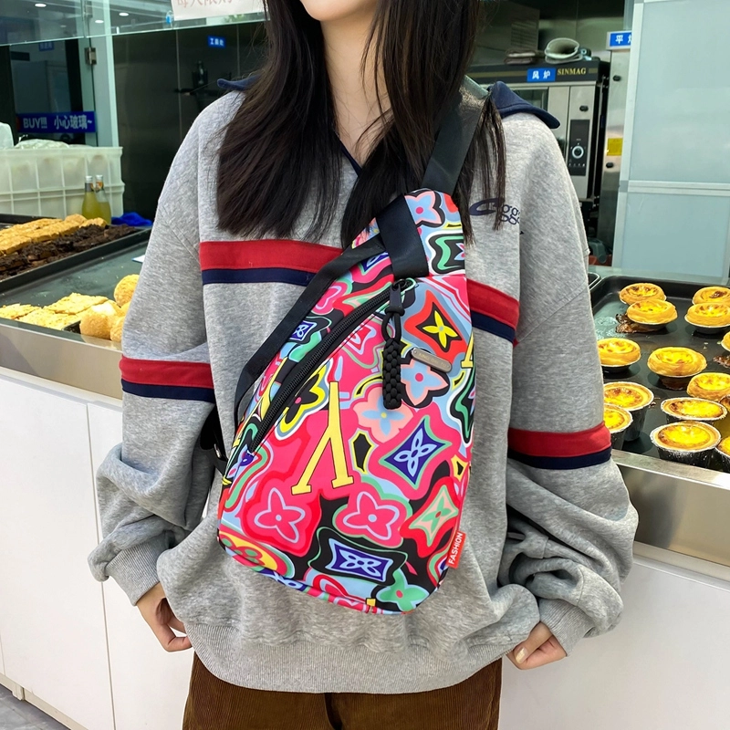 垣途者 时尚涂鸦设计小众日常休闲百搭通勤 尼龙 斜挎包胸包 男女同款情侣款 橘色/绿色/粉色/黑色