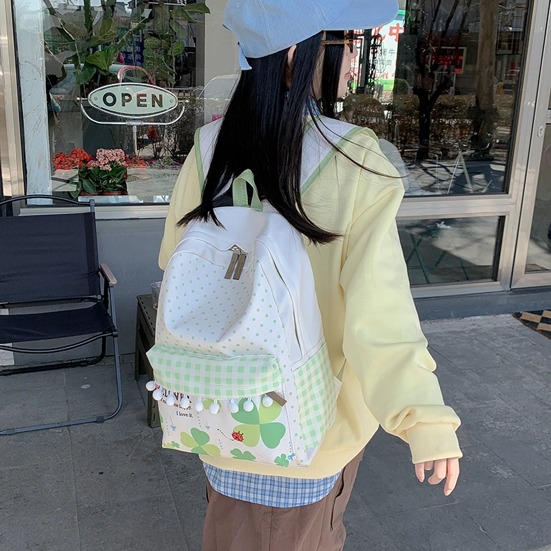 垣途者 日系甜美可爱四叶草波点绒球小清新 复合布面料 双肩包 女款 绿色拼白色