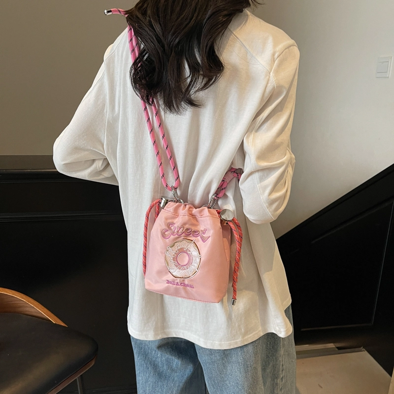 垣途者 韩系小众可爱百搭甜甜圈撞色 布 水桶包斜挎单肩包 女款 多色