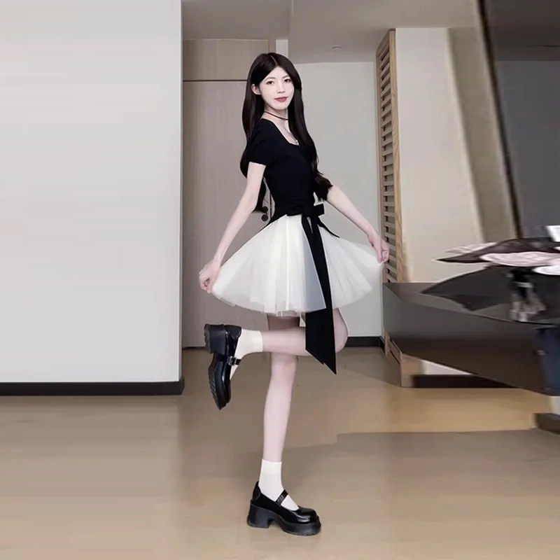 依钗 法式方领赫本风甜美简约气质礼服公主裙假两件网纱拼接蝴蝶结甜美蓬裙裙身设计感绑带收腰显瘦且舒适时尚优雅短袖连衣裙 女款