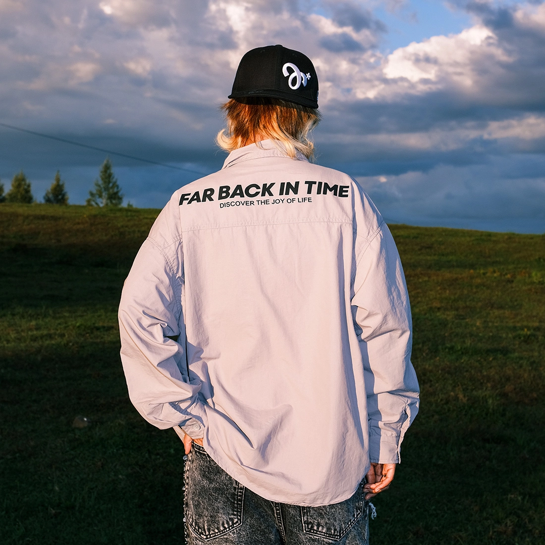 FAR BACK Logo