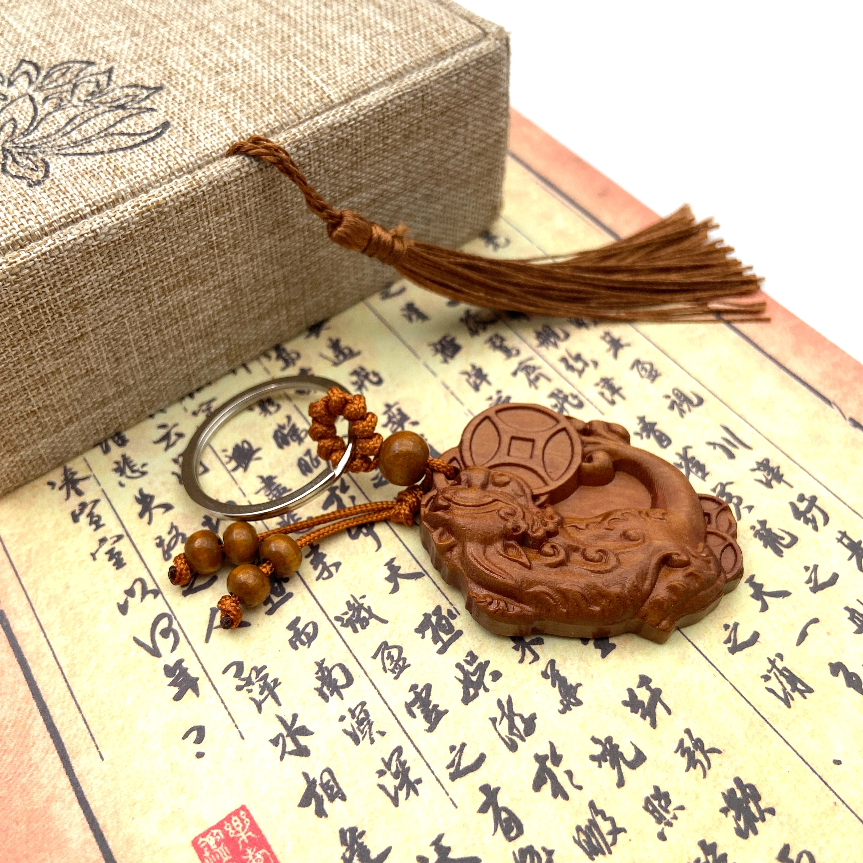 耳玺 新中式好运连连雕刻貔貅配饰吉祥如意国潮纳福招财平安顺遂#好运#吉祥 桃木 挂件 男女同款情侣款