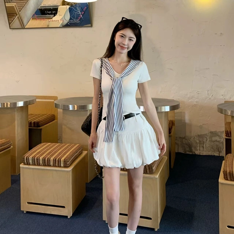 COMMA GIRL T